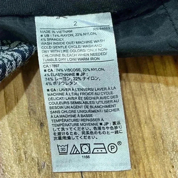 Banana Republic Sloan Fit Floral Abstract Pattern Navy and gray Pants - Picture 7 of 12